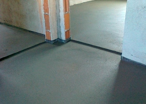 Betonové podlahy v novostavbě