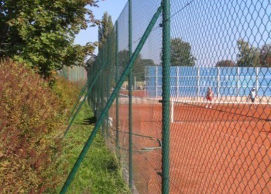 Rekonstrukce oplocení tenisových kurtů
