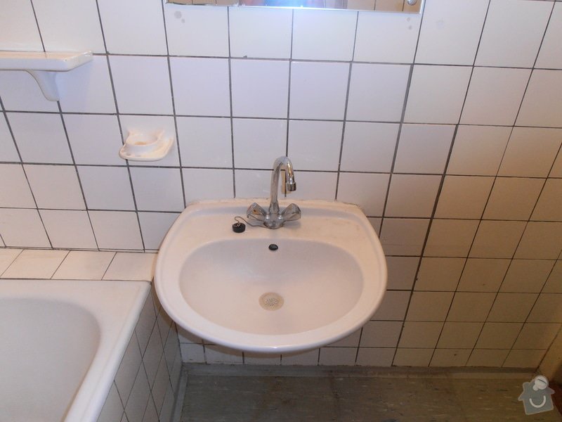 Rekonstrukce koupelny, WC: P9240171