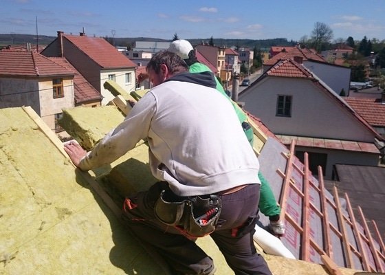 Nadkrokevní izolace střechy