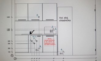 Montáž sádrokartonové příčky a podhledu na odtah digestoře  - stav před realizací