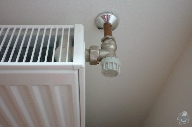 Vyměnit regulátor u radiátoru 3ks a dodělat digitální termostat ?: stržený závit, 2ks