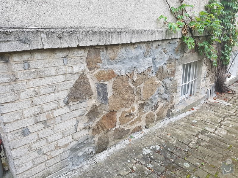 Renovace kamenné podezdívky domu: 20170827_084545_1_