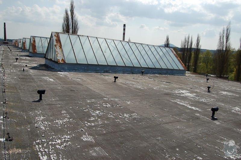 Ploché střechy: Světlíky kovová konstrukce,drátosklo