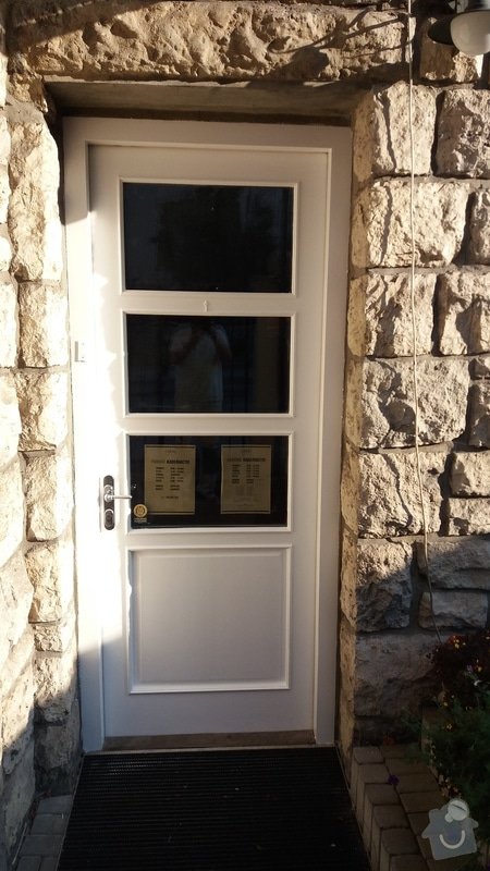 Renovace venkovních dveří vč. zárubní: 20170909_171408