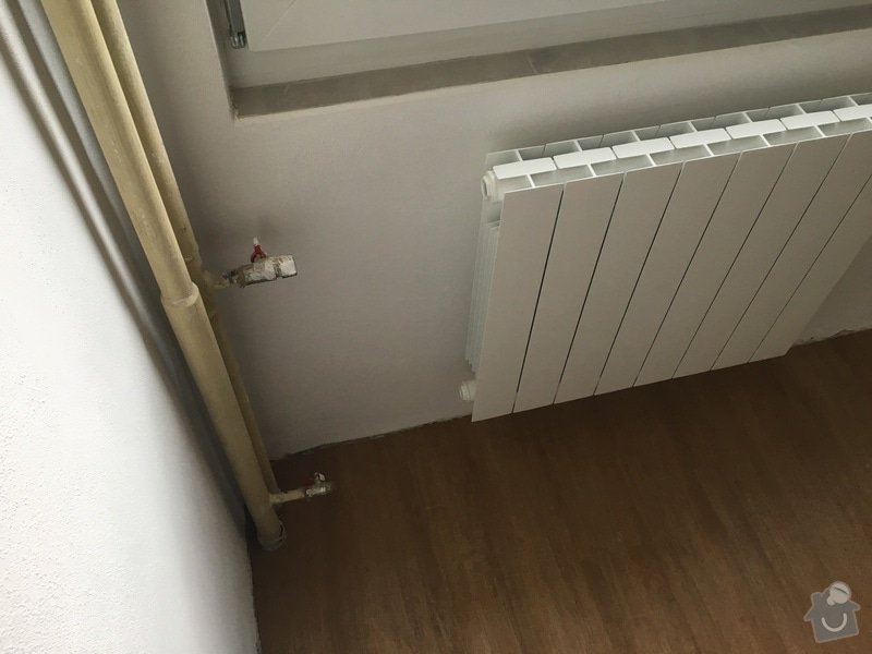 Připojení 4 radiátorů ke stoupačkám v panelovém bytě.: IMG_0872