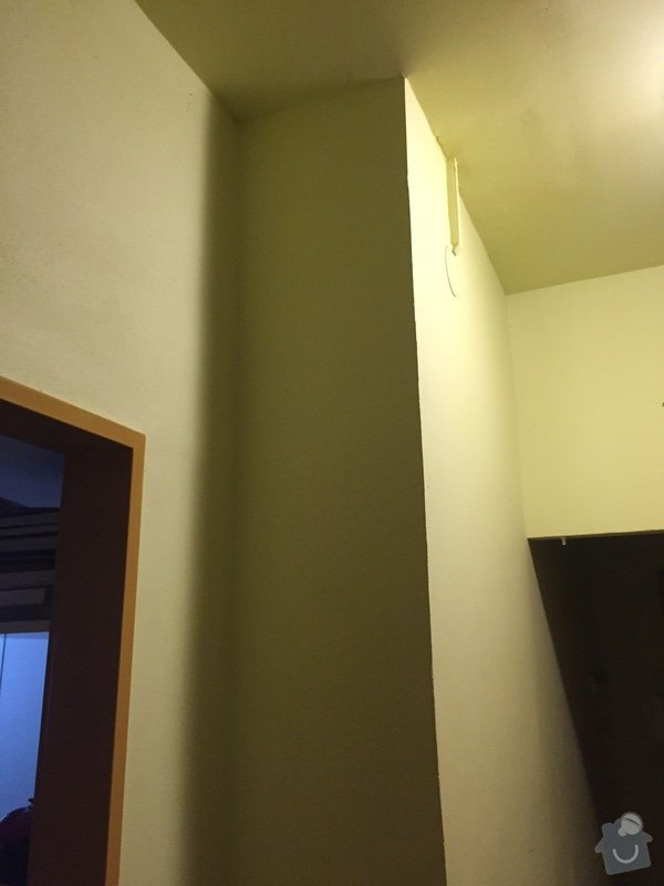Výmalba části bytu - předsíň, kuchyň, záchod: světle zelená
