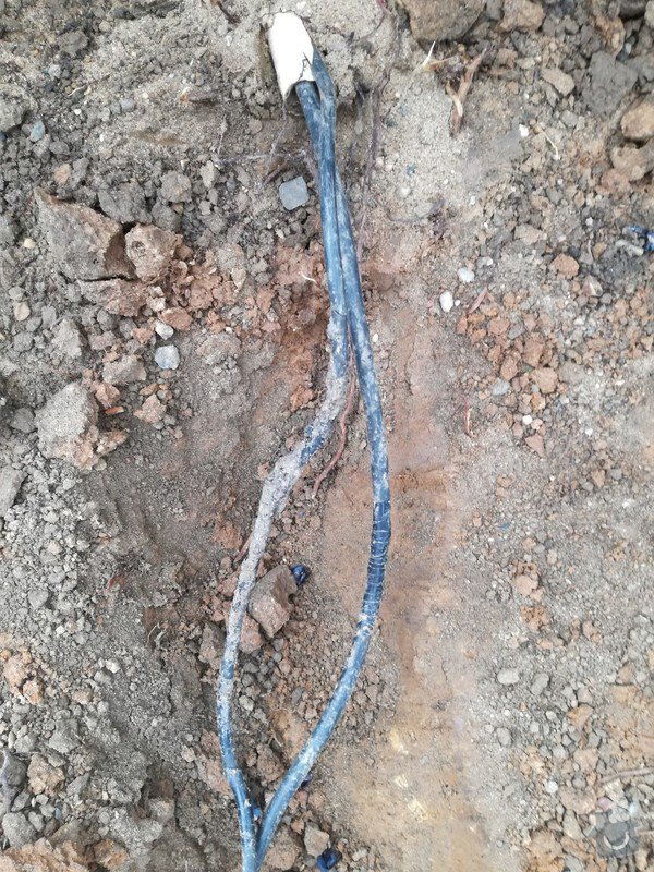 Oprava elektrického kabelu: Poškozený kabel