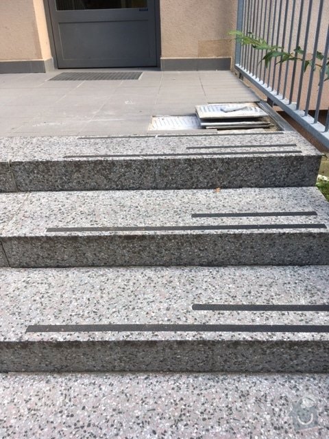 Oprava schodů a dlažby: IMG_4551