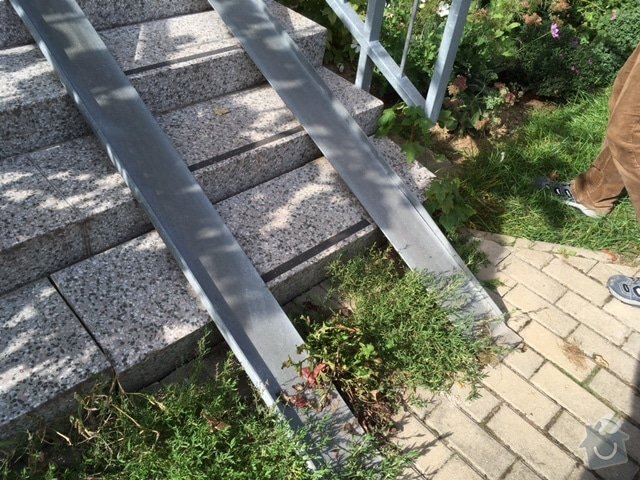 Oprava schodů a dlažby: IMG_4561