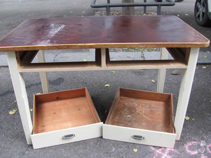 Renovace jídelního stolu a dvou židlí: IMG_4448