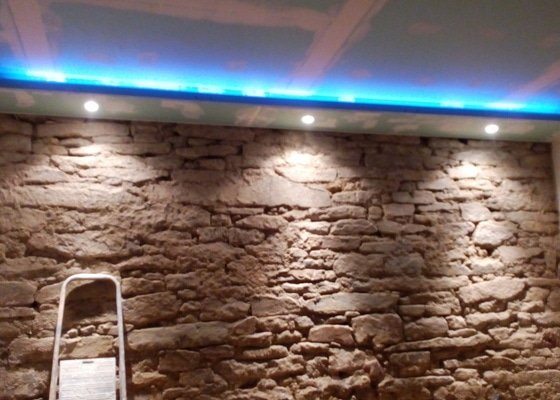 Zhotoveni SDK stropu s osvětlovací rampou