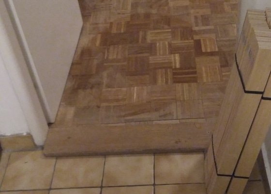 Broušení dřevéné podlahy (tenká mozaika)