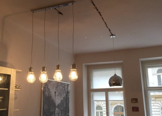 Instalace stropniho svetla (nad kuchynskou linku + lustr) vcetne castecne rozvodu