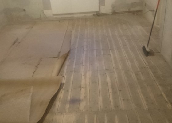 Renovace podlah a položení lina