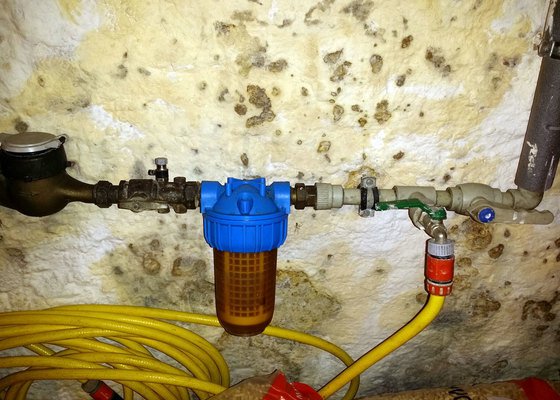 Pojistný ventil k bojleru a redukční ventil tlaku vody