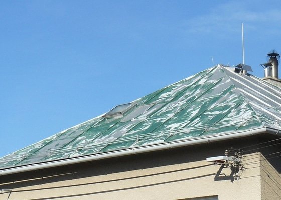 Hydroizolační nátěr části plechové střechy