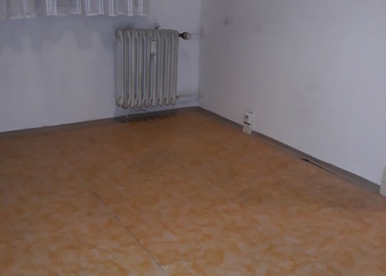 Rekonstrukce podlahy - položení plovoucí podlahy 4  pokoje