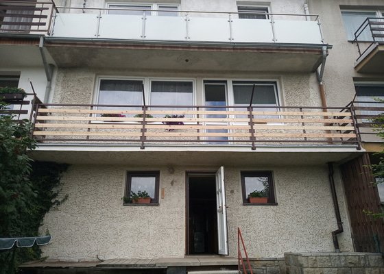 Rekonstrukce dvou balkonů u řadového domu