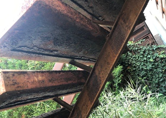 Ocelové rošty na schody
