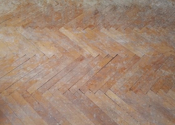Renovace parketové podlahy