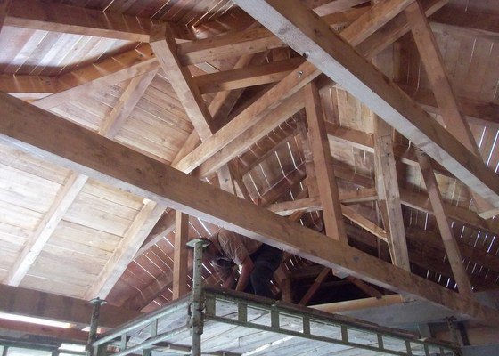 Atypický krov - na přístavbě garáže
