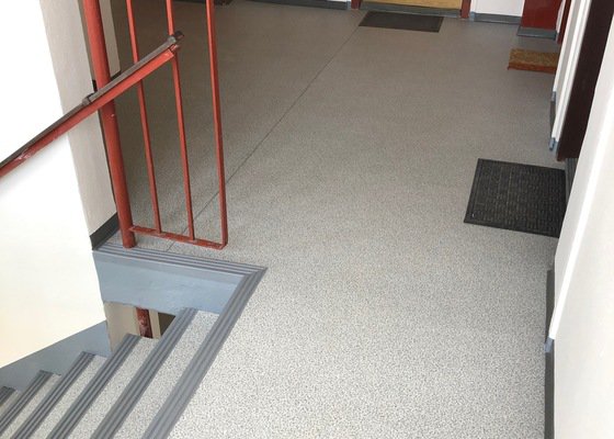 Podlahy na schodištích