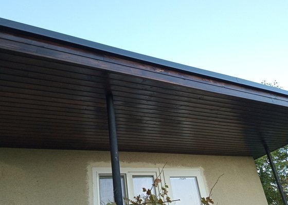 Izolace střechy (30m2) + podbití přesahu střechy