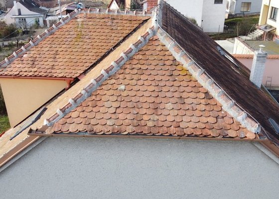 Oprava střechy - výměna křidlic