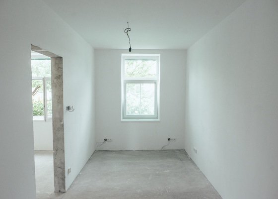 Pokládka podlahy v rekonstruovaném domě (70 m²)