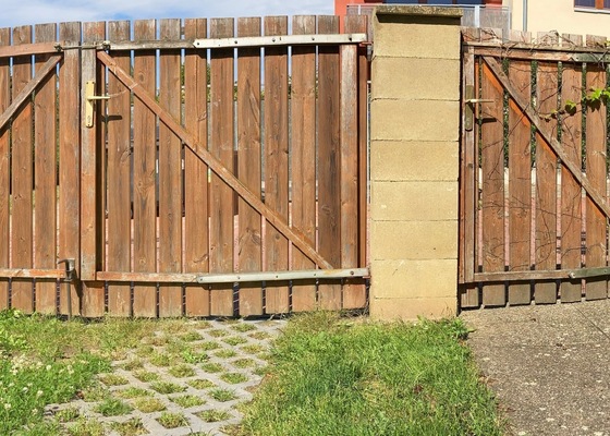 Zhotoveni pojizdne brany vc. branky stavajiciho plotu