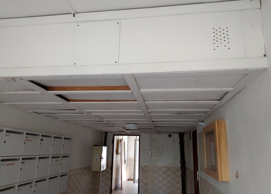 Rekonstrukce 4x panelákových vchodů