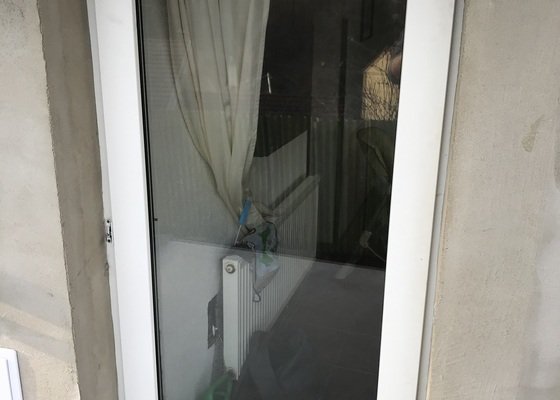 Oprava/výměna balkonových dveří a kliky u okna
