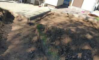 Pokládka dlažby ,stavba skleníku ,zhotovení betonových patek pro zahradní domek