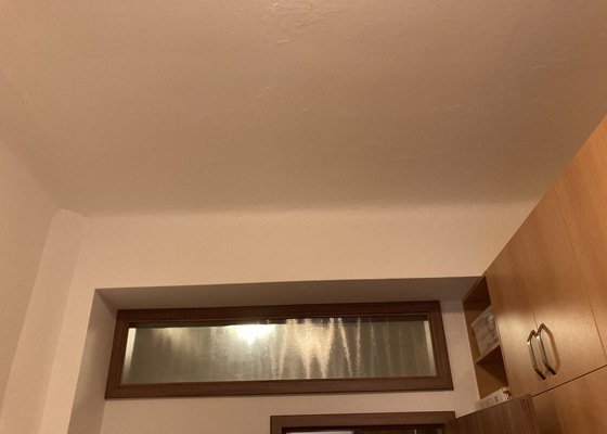 Odhlučnění stropu v bytě