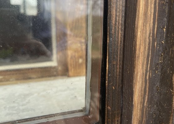 Repasování starých dřevěných oken a zasklení do izolačního dvojskla