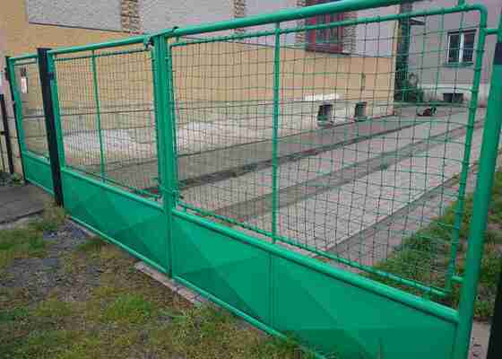 Komplexní rekonstrukce pohledového plotu + vjezdové brány + branky u RD - Olomouc-Lošov