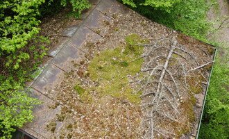 Oprava plechove strechy na chate - stav před realizací