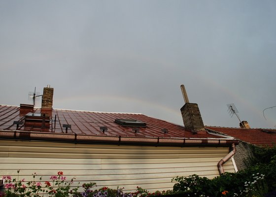 Kontrola sedlové alukrytové střechy a vyčištění okapů