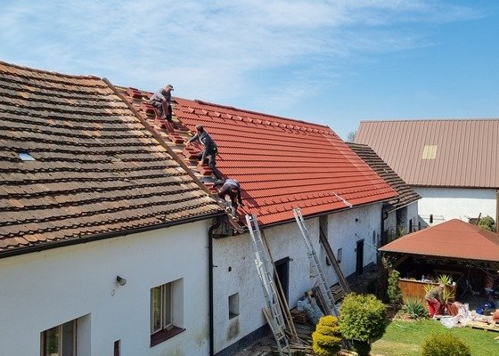 Přeložení střechy Hradešice