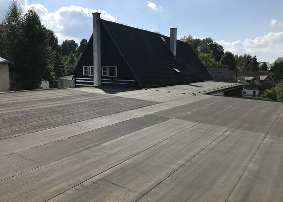 Renovace ploché asfaltové střechy - stav před realizací
