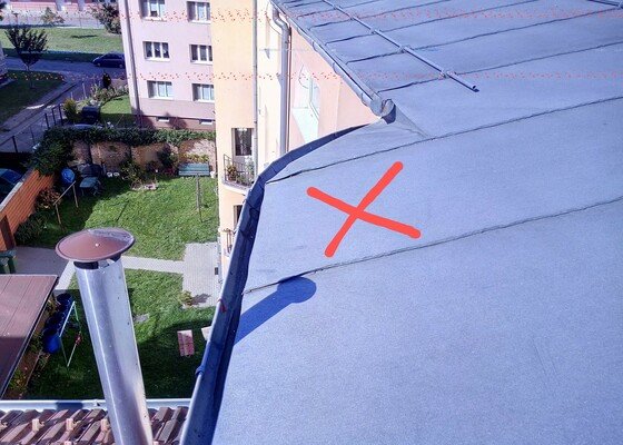 Montáž střešního výlezu do plechové střechy