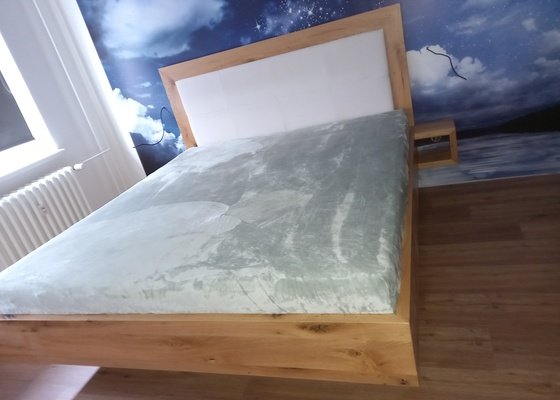 Výroba postele z masivu