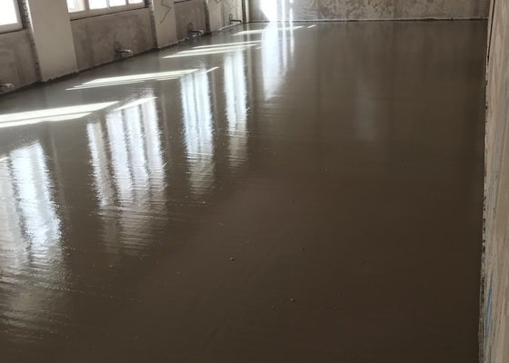 Litá betonová podlaha