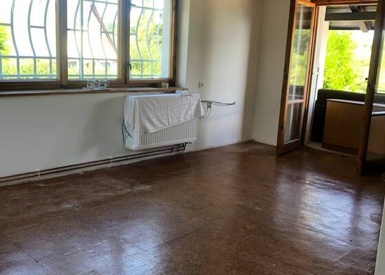 Renovace korkové podlahy