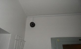 Instalaci kameroveho systemu ve suterenu paneloveho domu