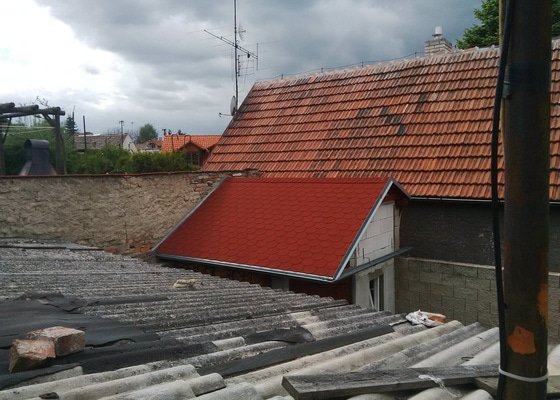 Střecha na zahradní domek + plot