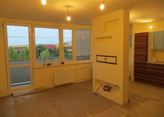 Rekonstrukce bytu 3+1 v panelovém domě, 74m2 - nabídky možné i po jednotlivých řemeslech.