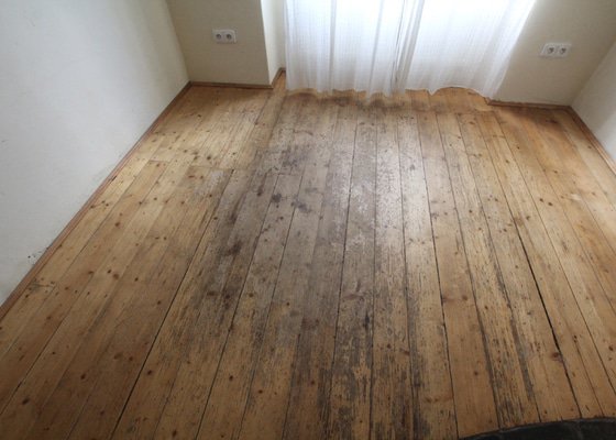 Renovace dřevěné podlahy do 13.9.