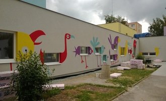Dekorativní malby na fasádu školky v Dobrušce
